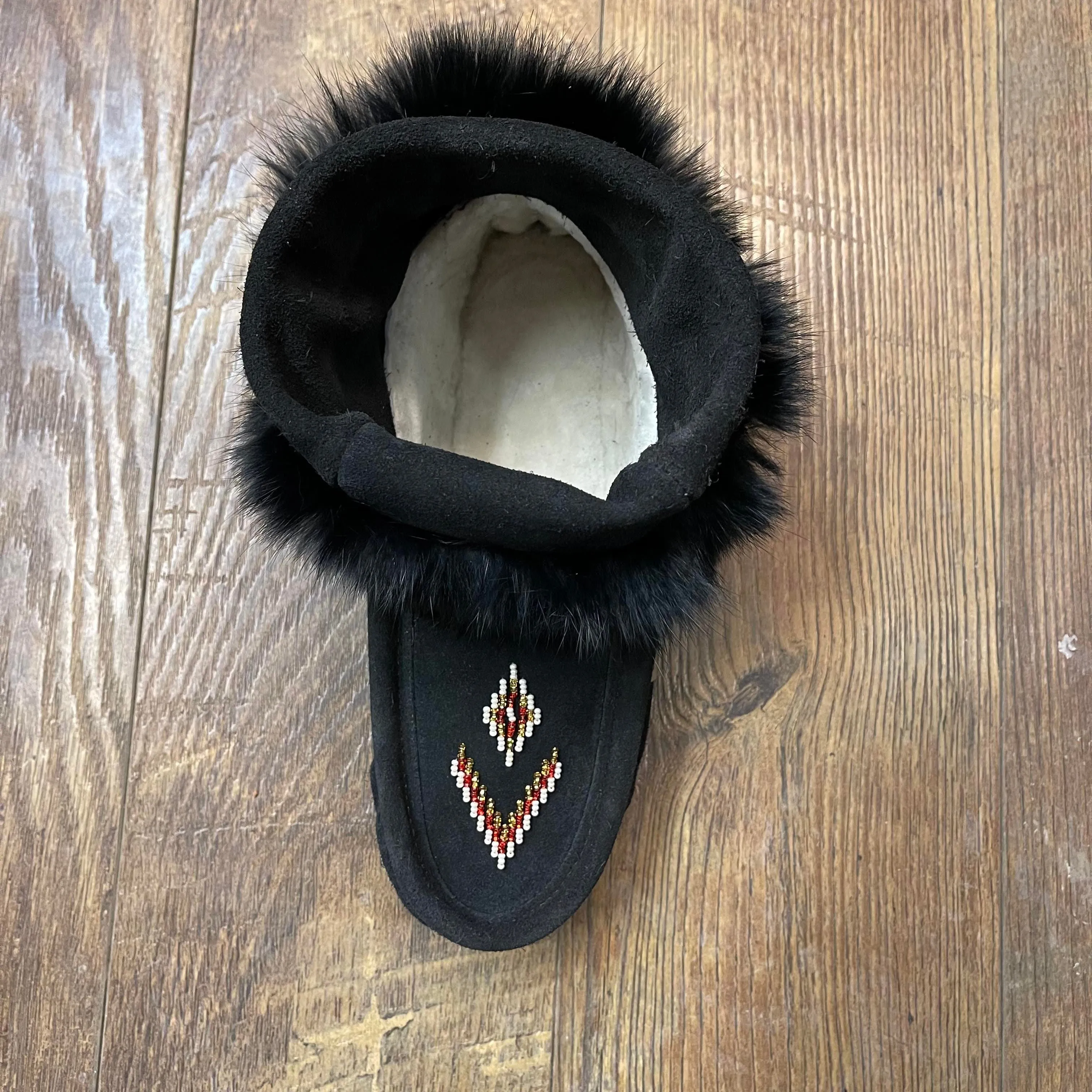 6" Sheepskin Lined Mukluk - Black LAST ONE SIZE 8