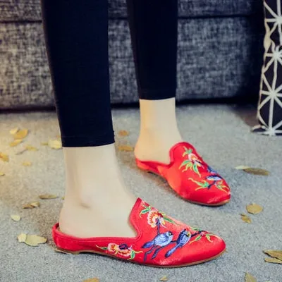 Chinese Embroidery slipper, Women's Slip-on, Embroidered Mule, Low heel, Flowers and Birds Patterns