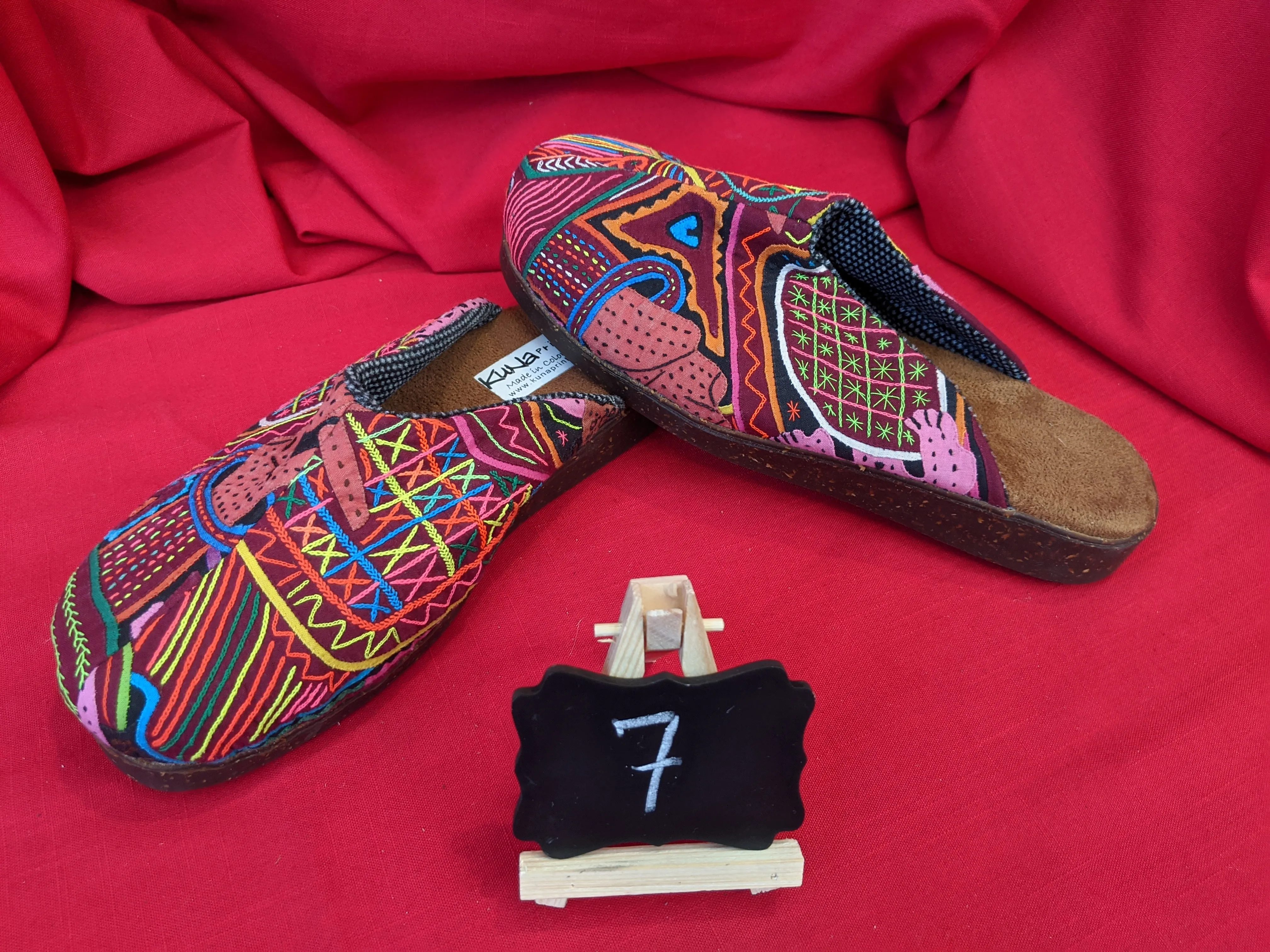 Clog Mule Mola Shoes  - Size 7 - Sura