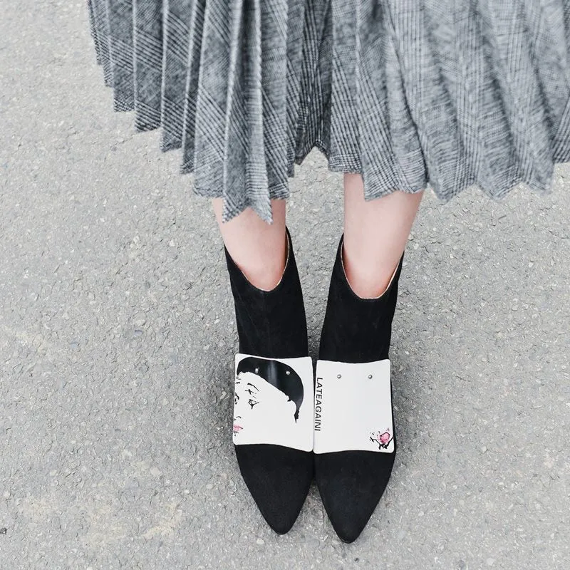 Kiki Unique Ankle Boots