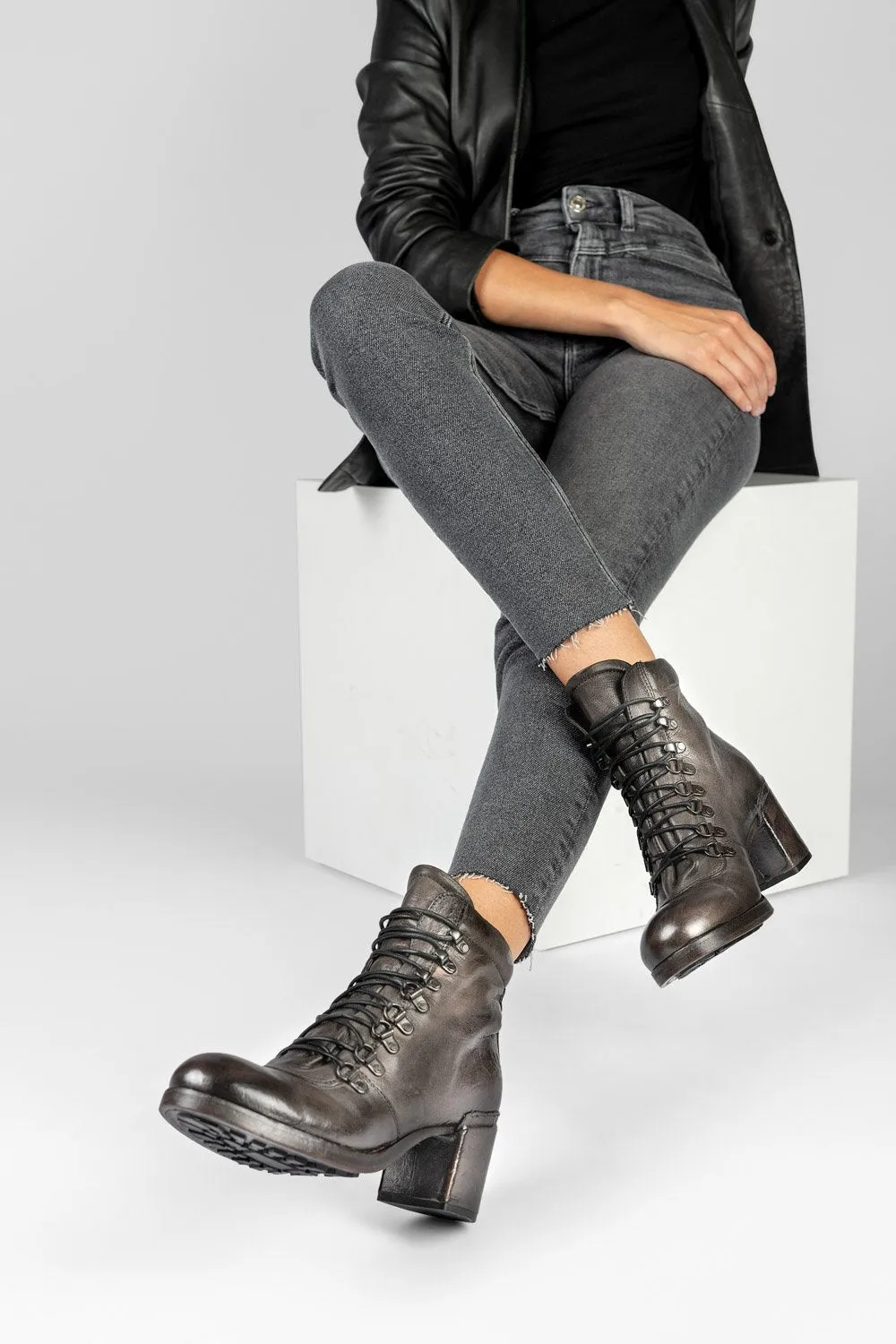 MADISON ice-grey lace up boots.