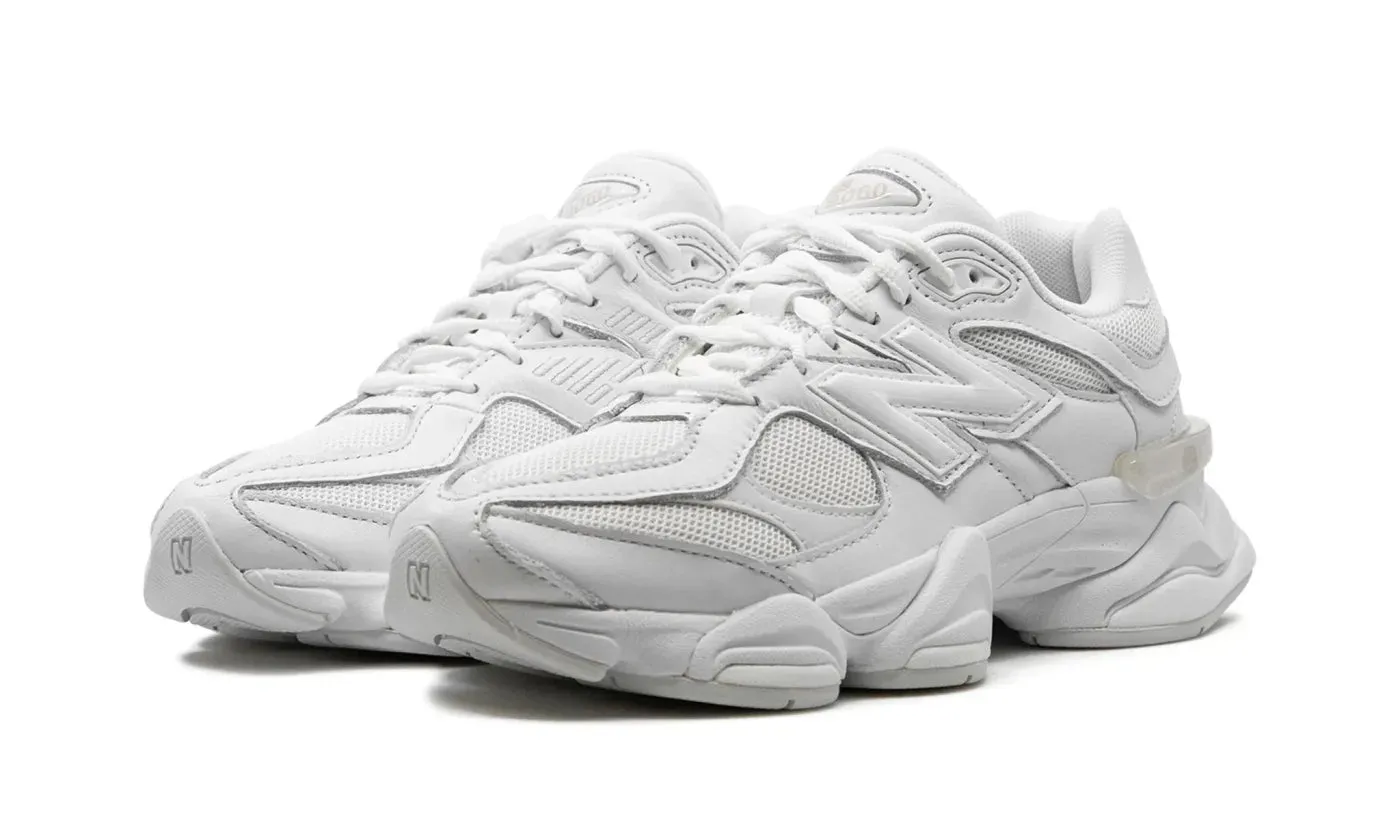 NEW BALANCE 9060 TRIPLE WHITE