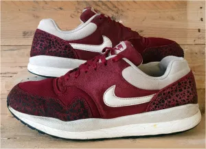 Nike Air Safari Low Suede Trainers UK10/US11/EU45 371740-611 Team Red/Sail Black