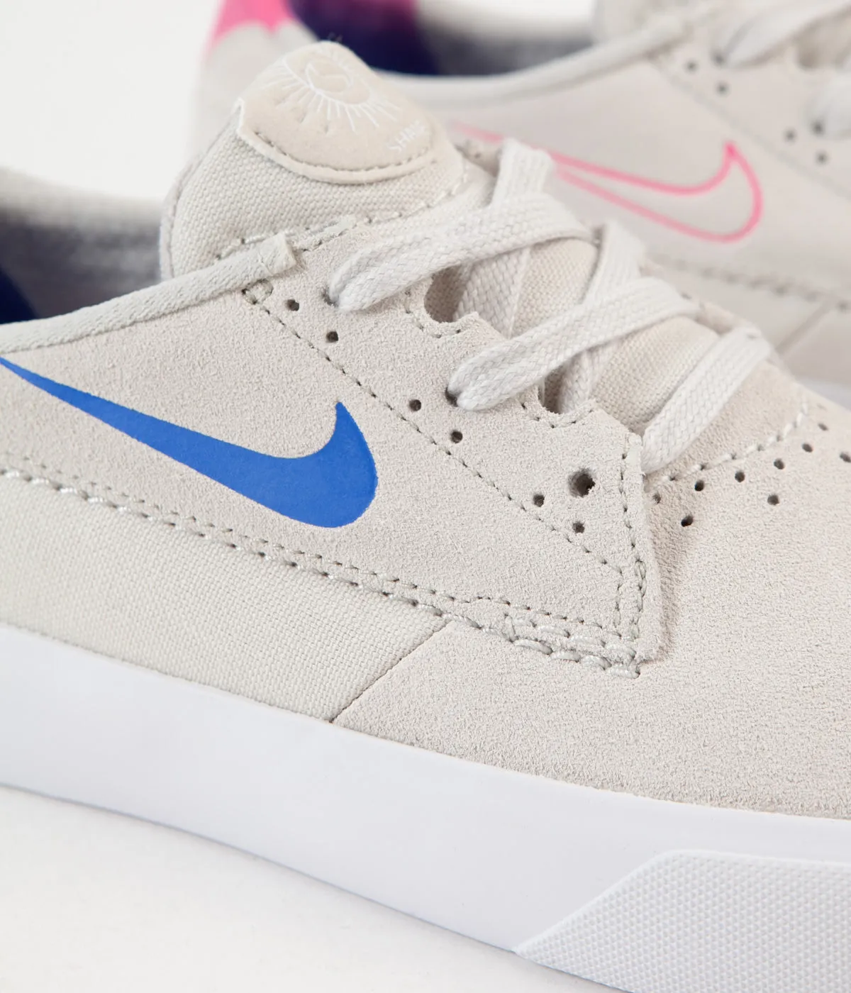 Nike SB Shane Shoes - Summit White / Racer Blue - Pink Blast