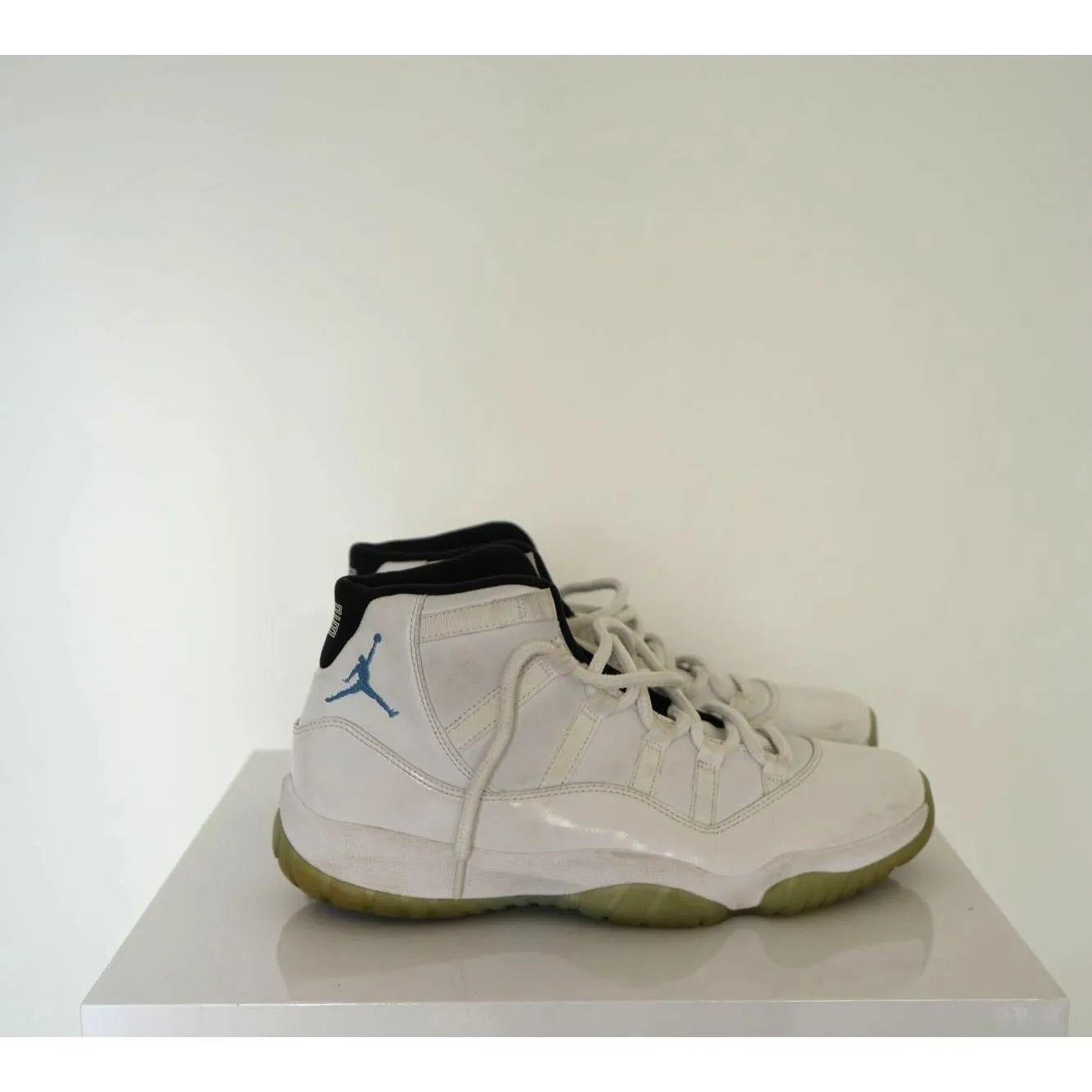 "Retail" Jordan 11 Retro Legend Blue (2014) Sneakers 378037-117 Size 10.5 Men's