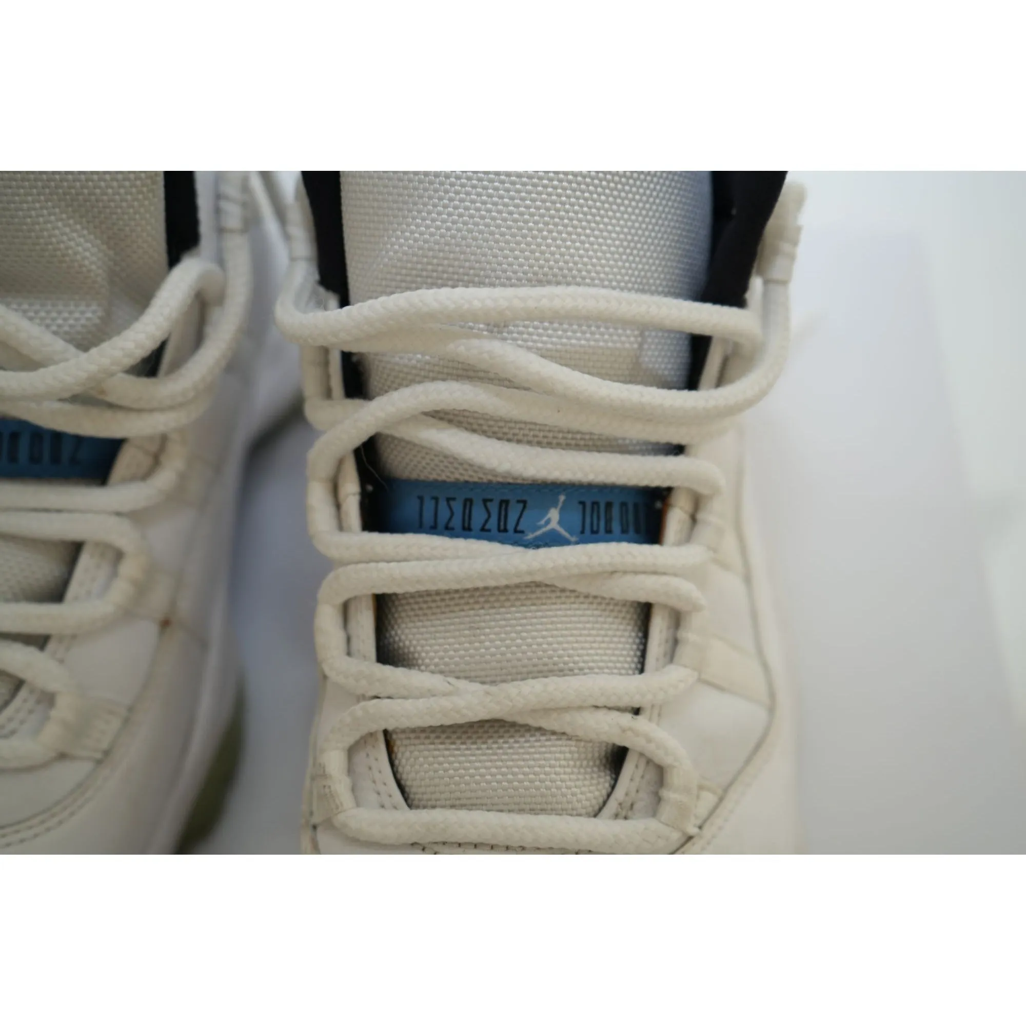 "Retail" Jordan 11 Retro Legend Blue (2014) Sneakers 378037-117 Size 10.5 Men's