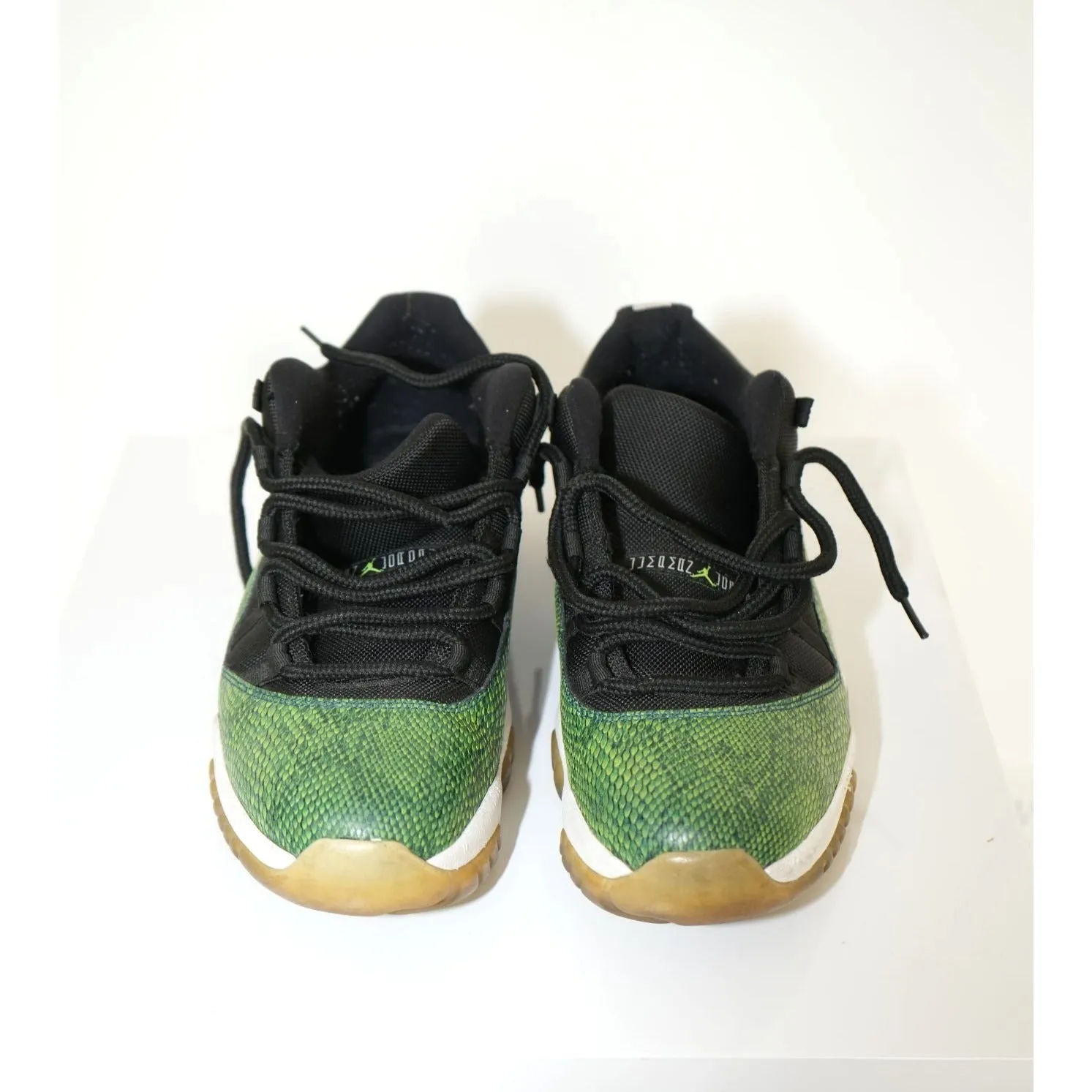 "Retail" Jordan 11 Retro Low Green Snakeskin Sneakers 528895-033 Size 10.5 Men's