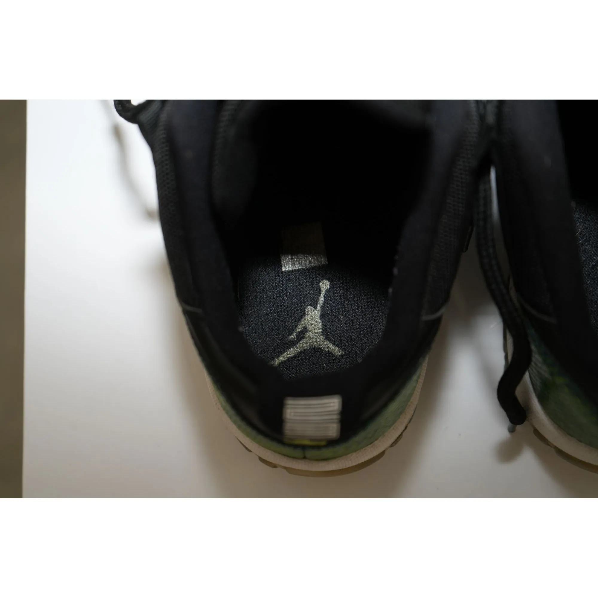 "Retail" Jordan 11 Retro Low Green Snakeskin Sneakers 528895-033 Size 10.5 Men's