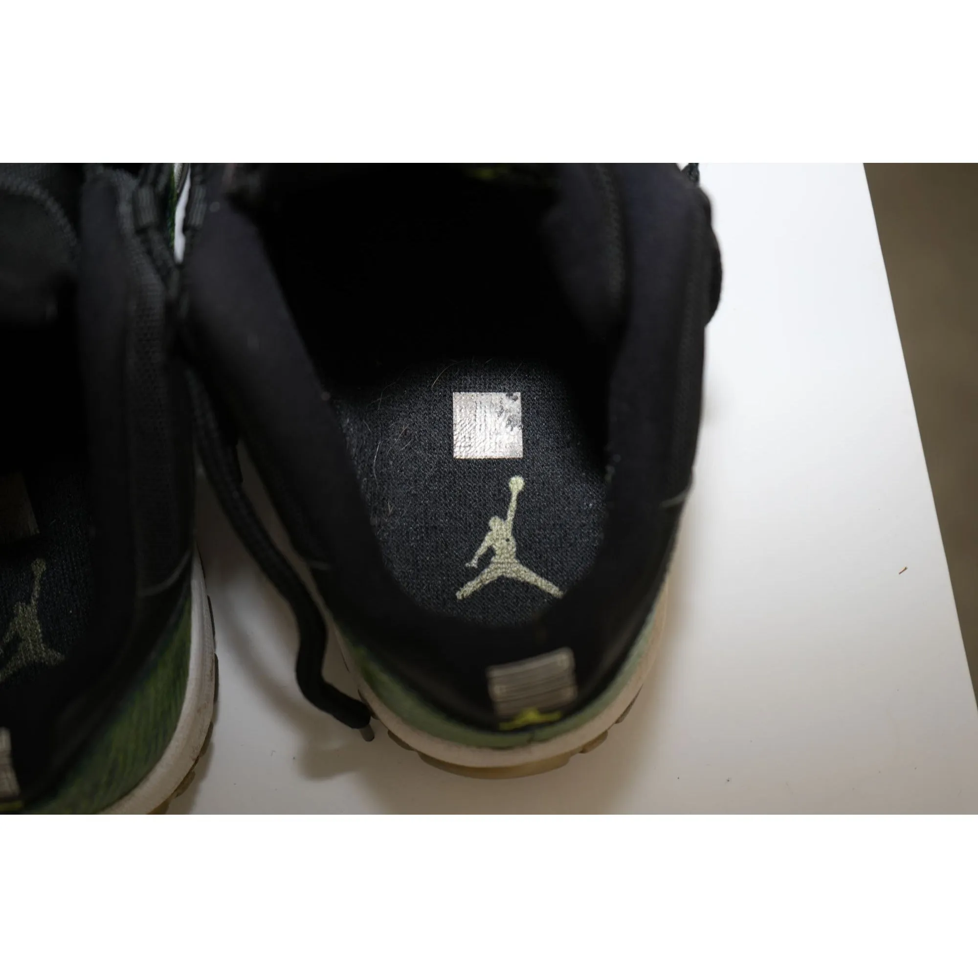 "Retail" Jordan 11 Retro Low Green Snakeskin Sneakers 528895-033 Size 10.5 Men's