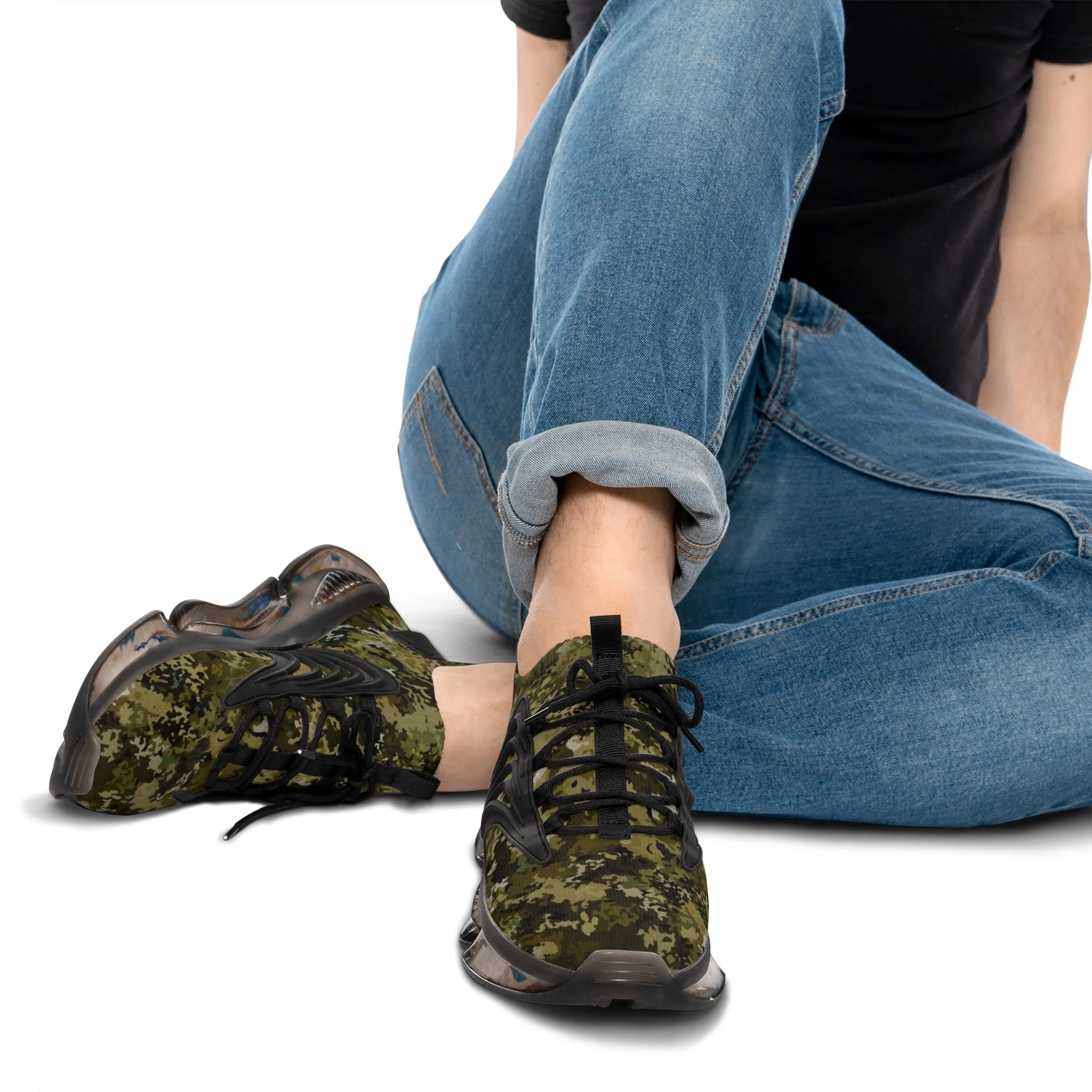 Sneakers Men's Mesh Camo by Mariu del Campo.
