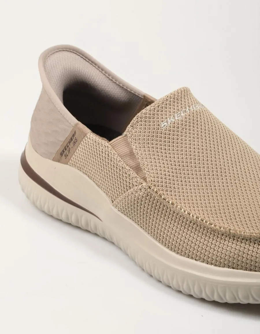  sports shoes SKECHERS Slip Ins Delson 3 0 Cabrino en Taupe 84421